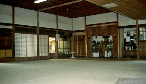 1995-AikiDojoIwama-cESavalli